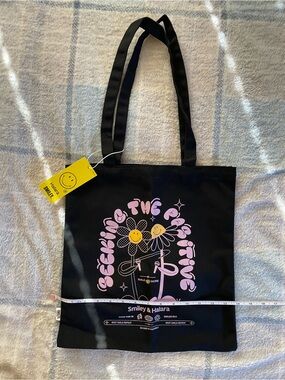 HALARA Black Tote with Pink Smiley Floral Print